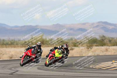 media/Nov-16-2025-Race Pace (Sun) [[8c5fa54630]]/Verified Riders/7-Turn 4 (1155am)/